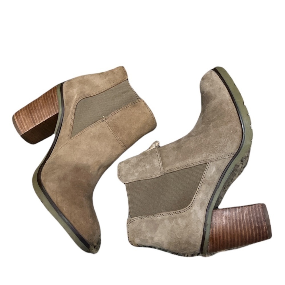 Crevo Alicia Genuine Leather Chelsea Boots Dark Taupe SZ 9
